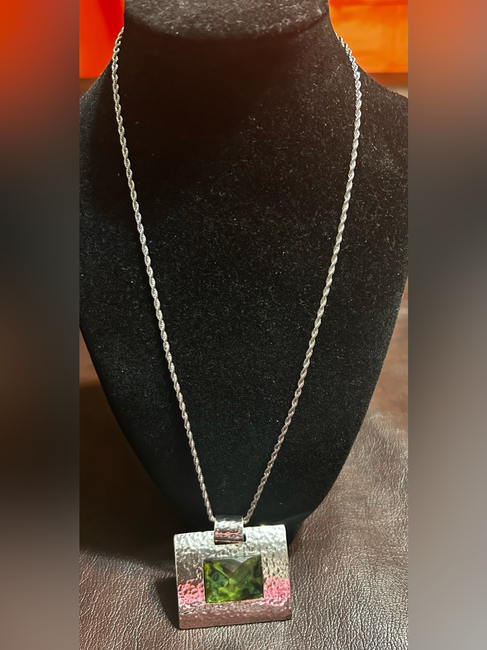 Silver-Tone Hammered Pendant Necklace with Green Gemstone